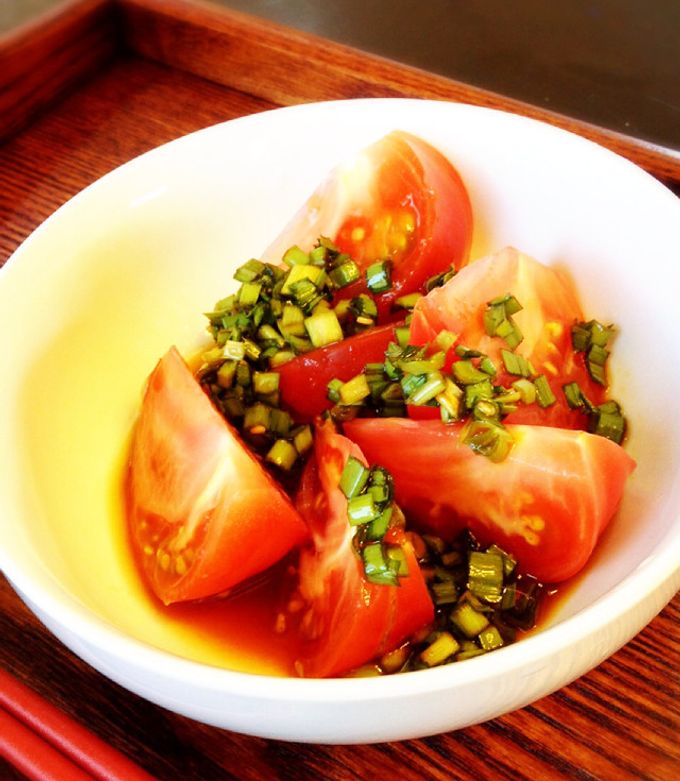 冷やしトマト☆ニラソースがけ by トマト家族 【クックパッド】 簡単