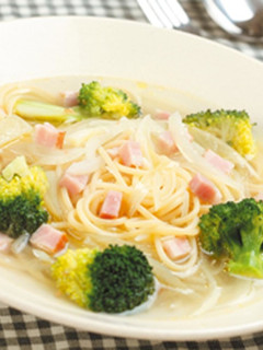 梅こんぶ茶とブロッコリのスープスパゲティ-レシピのメイン写真