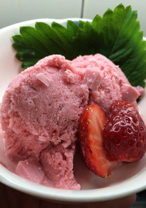 いちごのアイスクリーム-レシピのメイン写真