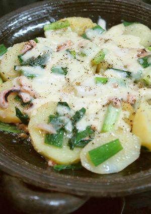 イカの塩辛風！九条葱＆新じゃがチーズ焼き-レシピのメイン写真