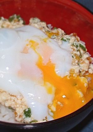 温泉卵のせ豆腐丼(生姜とごま油風味)-レシピのメイン写真