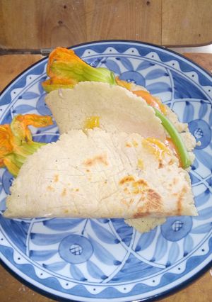 メキシコの季節限定ケサディア-レシピのメイン写真