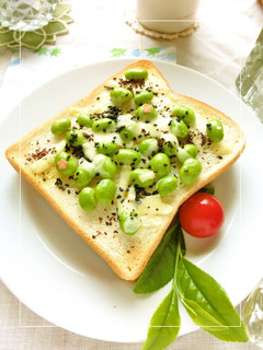 枝豆の胡麻ゆかりレモントースト-レシピのメイン写真