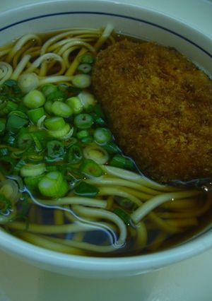 B級グルメ ボリューム満点コロッケうどん-レシピのメイン写真