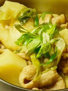 鶏皮とジャガイモの煮物-レシピのメイン写真