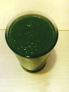 ほうれん草いちごバナナグリーンスムージー-レシピのメイン写真