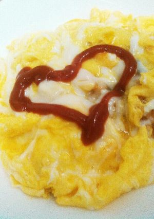 マジ簡単で絶品オムライス★ご飯が赤いやつ-レシピのメイン写真