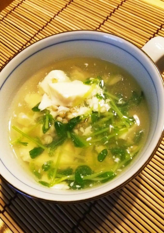 蕎麦の実！豆腐・豆苗の白だしスープ♪-レシピのメイン写真