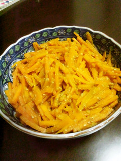 作りおきに最適☆にんじんの胡麻みそ炒め-レシピのメイン写真