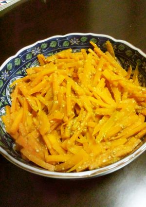 作りおきに最適☆にんじんの胡麻みそ炒め-レシピのメイン写真