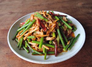 豚とニンニクの芽の中華炒め【麻辣肉絲】-レシピのメイン写真