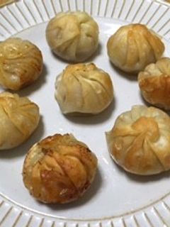 たこ焼き器で♪肉汁じゅわわ〜な焼き小龍包-レシピのメイン写真