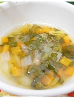 離乳食完了期 人参玉ねぎほうれん草味噌汁-レシピのメイン写真