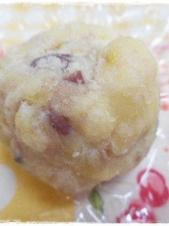 子どものおやつ さつまいも小豆の茶巾絞り-レシピのメイン写真