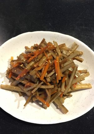 定番のお惣菜＊きんぴらごぼう-レシピのメイン写真