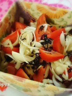 新玉ねぎ・トマト・塩昆布の簡単サラダ♪-レシピのメイン写真