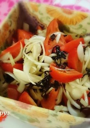 新玉ねぎ・トマト・塩昆布の簡単サラダ♪-レシピのメイン写真