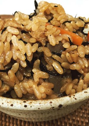 ひじきときのこの炊き込みごはん-レシピのメイン写真