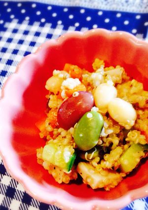豆と鶏肉のキヌアサラダ(コストコ風♪)-レシピのメイン写真