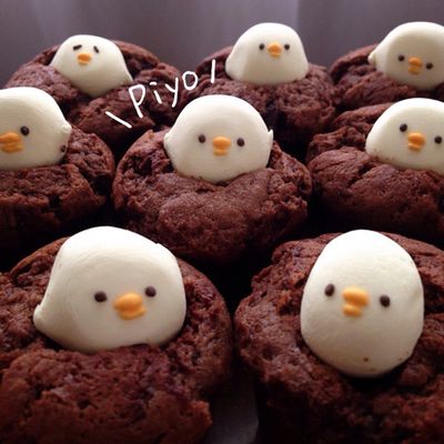 基本からアレンジまで！思わずつくりたくなる「ひよこカップケーキ」の