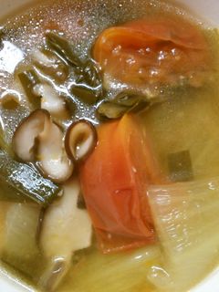 簡単! トマトとチンゲン菜の 中華スープ-レシピのメイン写真