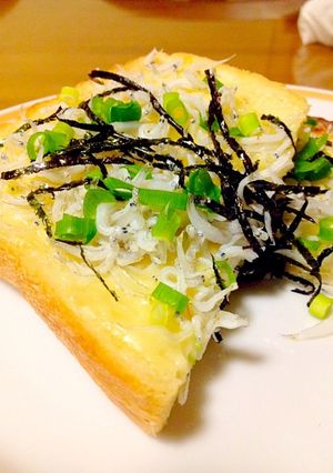 釜揚げしらすのチーズトースト-レシピのメイン写真