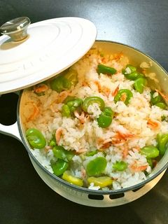 今が旬!そら豆と桜えびの炊き込みごはん-レシピのメイン写真