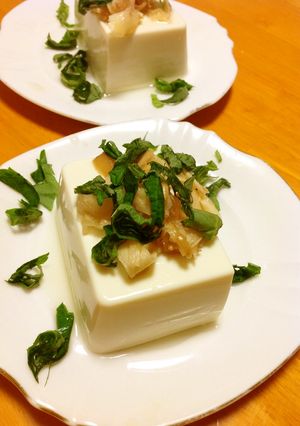 生姜のレモンはちみつ酢漬けとシソ乗せ冷奴-レシピのメイン写真
