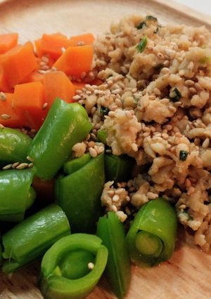 スナップえんどうの♪ごま尽くし鶏そぼろ-レシピのメイン写真