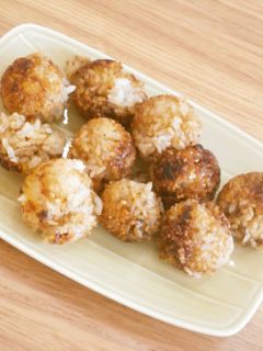 たこ焼き器de柚子胡椒IN焼きおにぎり-レシピのメイン写真