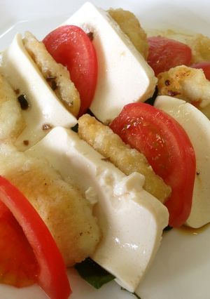 ナゴヤの唐揚げと豆腐とトマトのサラダ-レシピのメイン写真