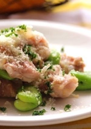 鶏もも肉とそら豆のコンソメ蒸し-レシピのメイン写真
