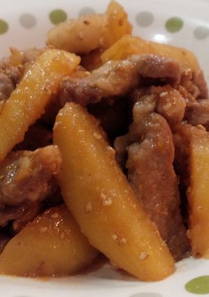 甘辛にんにくダレで♪豚ごまじゃが-レシピのメイン写真