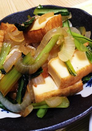 厚揚げ＊小松菜＊新玉ねぎの簡単炒め物-レシピのメイン写真