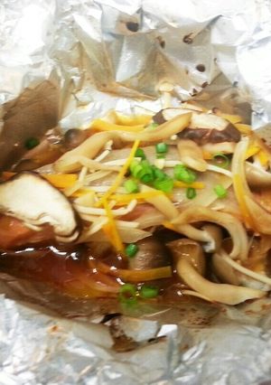 塩鮭ときのこのバタぽんホイル焼き-レシピのメイン写真