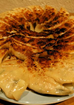 簡単！片栗粉なし羽根付餃子とマツコのタレ-レシピのメイン写真
