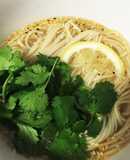 時短・塩+レモン麺のパクチー添え