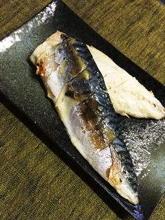 カリッとふっくら香ばしい!塩さば-レシピのメイン写真