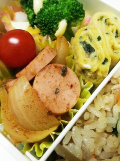 お弁当に魚肉ソーセージと玉ねぎ-レシピのメイン写真