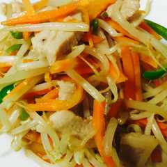 รูปของ 簡単☆美味しい！☆豚肉の野菜炒め