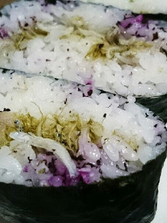 夏のおにぎらず☆ゆかりとろろ昆布ちりめん-レシピのメイン写真