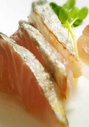 サゴチ（サワラ）の昆布じめ炙り刺-レシピのメイン写真