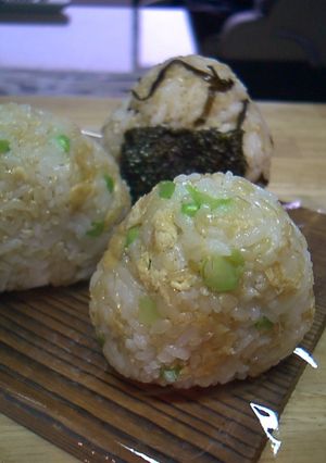 こんこん＆大根葉∮味噌おむすび-レシピのメイン写真