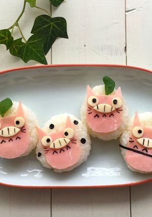 ハムでトトロのデコおにぎり＊キャラ弁にも-レシピのメイン写真