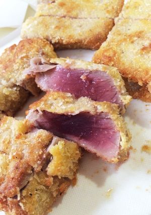 お刺身を満足おかずに☆マグロのレアかつ-レシピのメイン写真