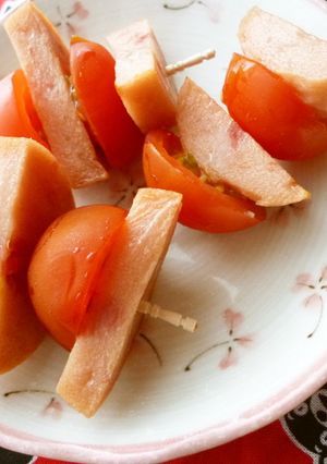 お弁当に♪簡単ミニトマトのベビーハム挟み-レシピのメイン写真