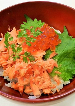 いくらと鮭の親子丼-レシピのメイン写真