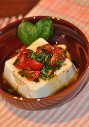 バジルとトマトで♪イタリアンぽん酢冷や奴-レシピのメイン写真