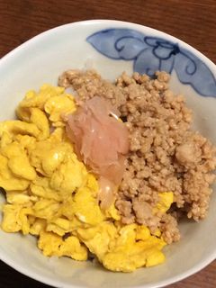 パパが作る鶏そぼろ丼-レシピのメイン写真
