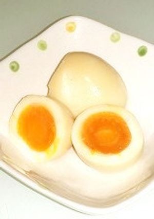 味噌ラーメンには味噌味の味付ゆで卵で。-レシピのメイン写真
